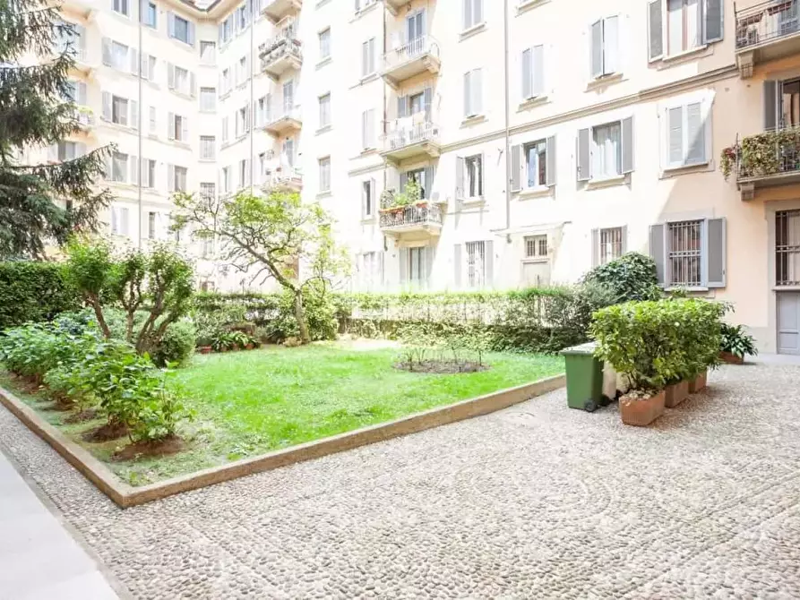 Immagine 18 di Appartamento in affitto  in Via Francesco Melzi d'Eril38 a Milano