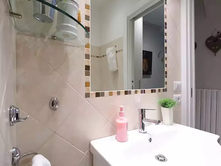 Immagine 18 di Appartamento in affitto  in Via San Calocero27 a Milano