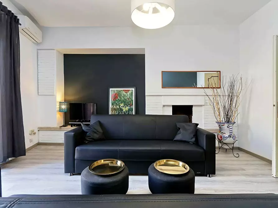 Immagine 21 di Appartamento in affitto  in Via della Mercede21 a Roma