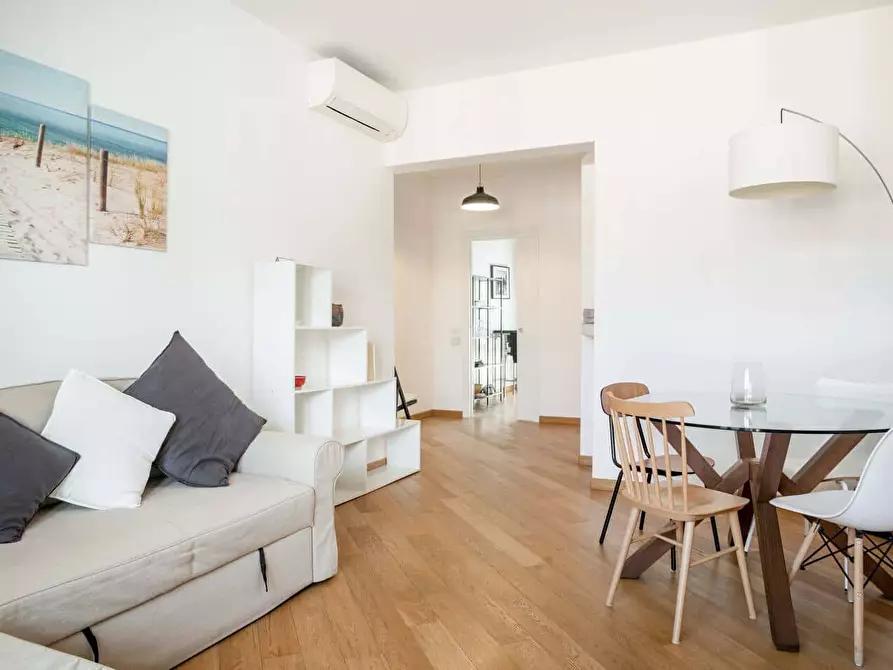 Immagine 1 di Appartamento in affitto  in Via Andrea Solari41 a Milano