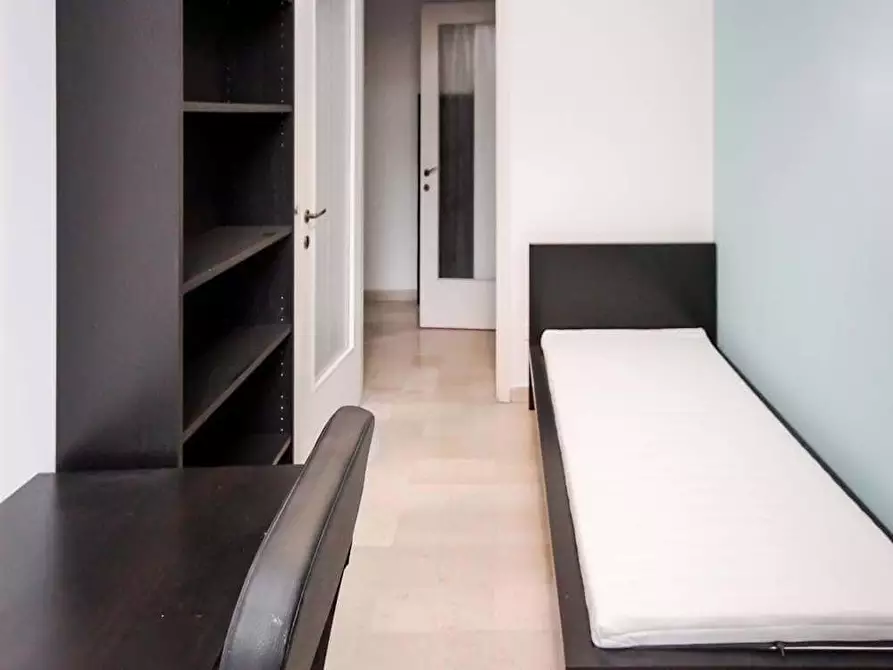 Immagine 3 di Camera in affitto  in Viale Tibaldi2 a Milano