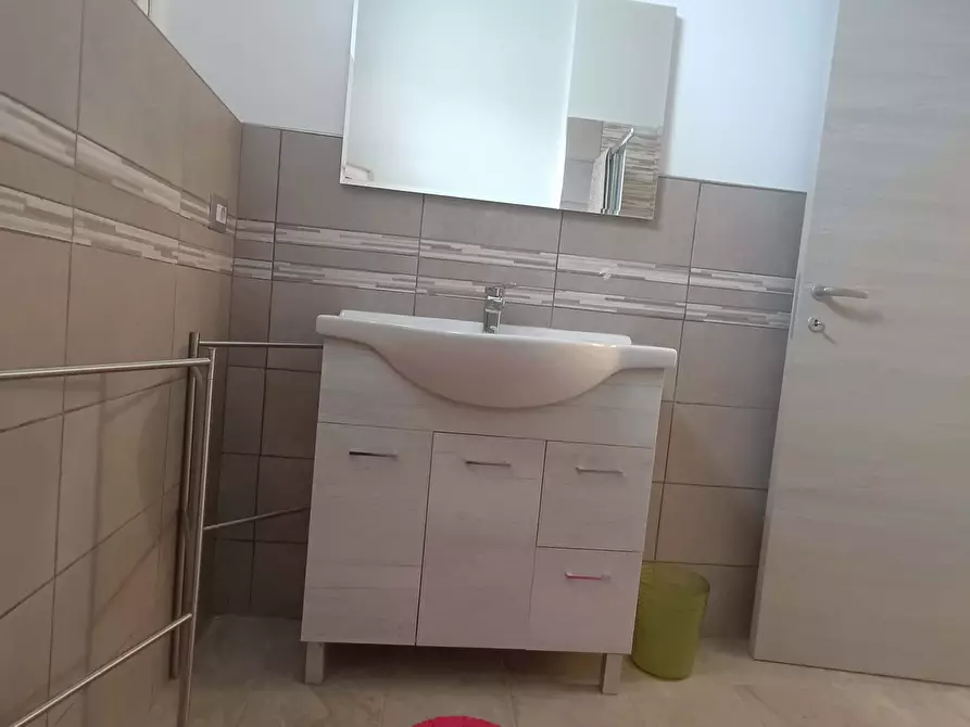 Immagine 33 di Camera in affitto  in Via Castellammare13 a Milano