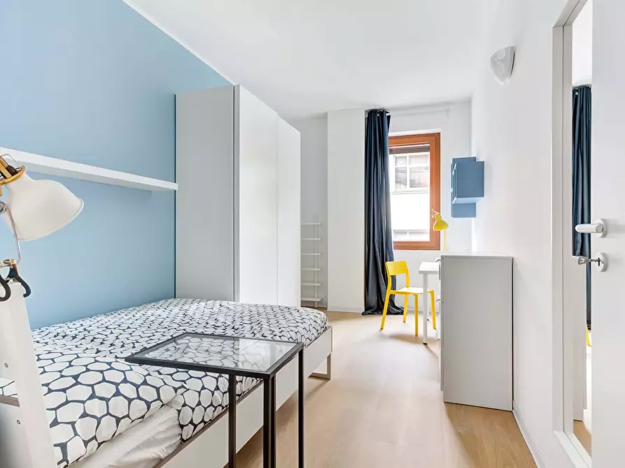 Immagine 1 di Camera in affitto  in Via Stromboli1 a Milano