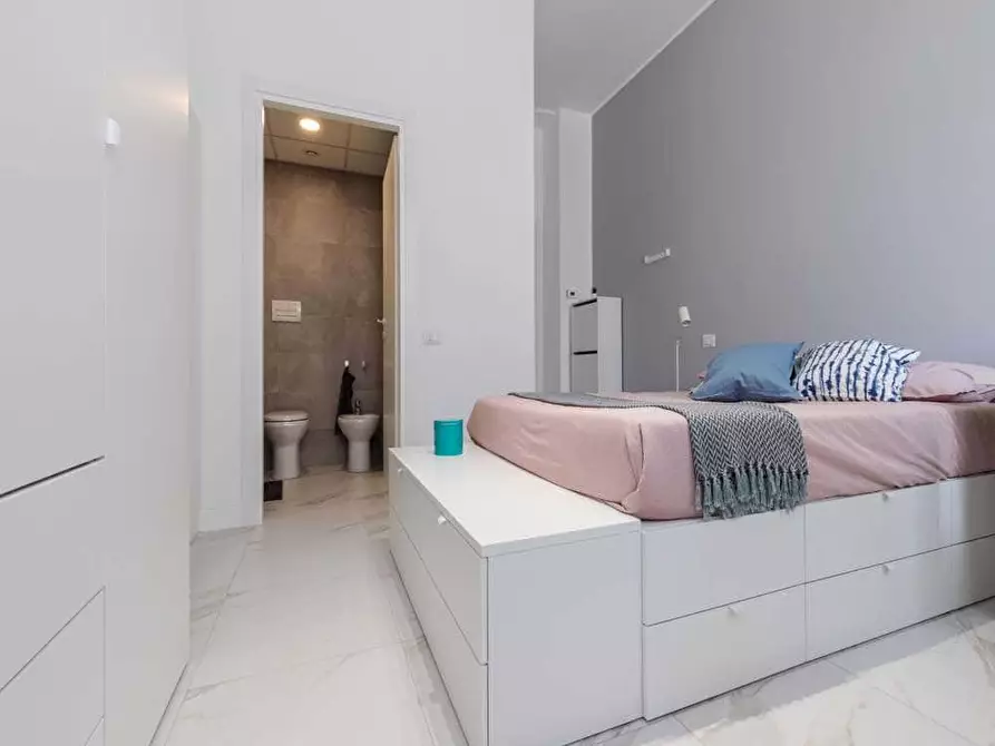 Immagine 12 di Camera in affitto  in Viale Bligny28 a Milano