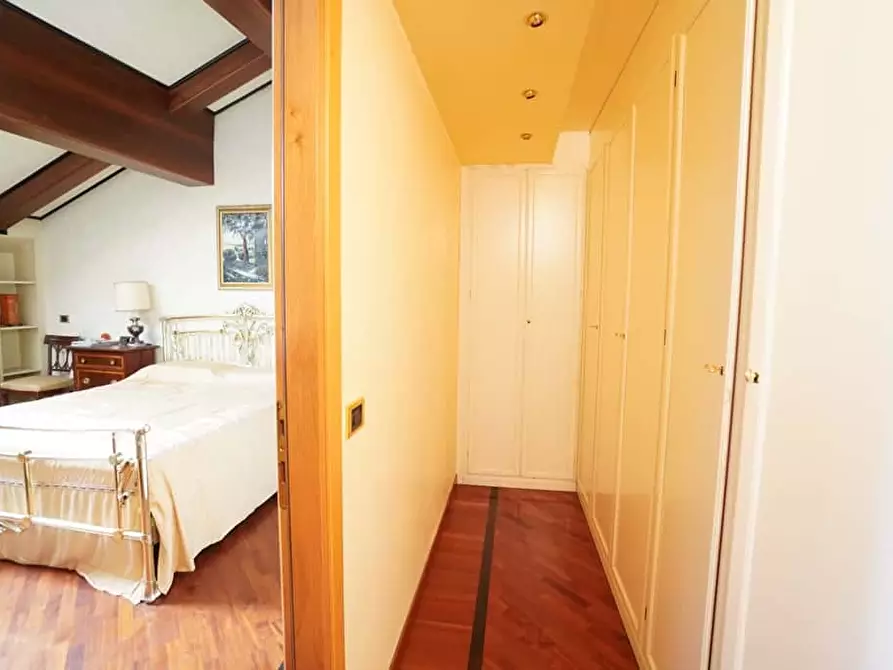 Immagine 15 di Appartamento in affitto  in Via Galliera18 a Bologna