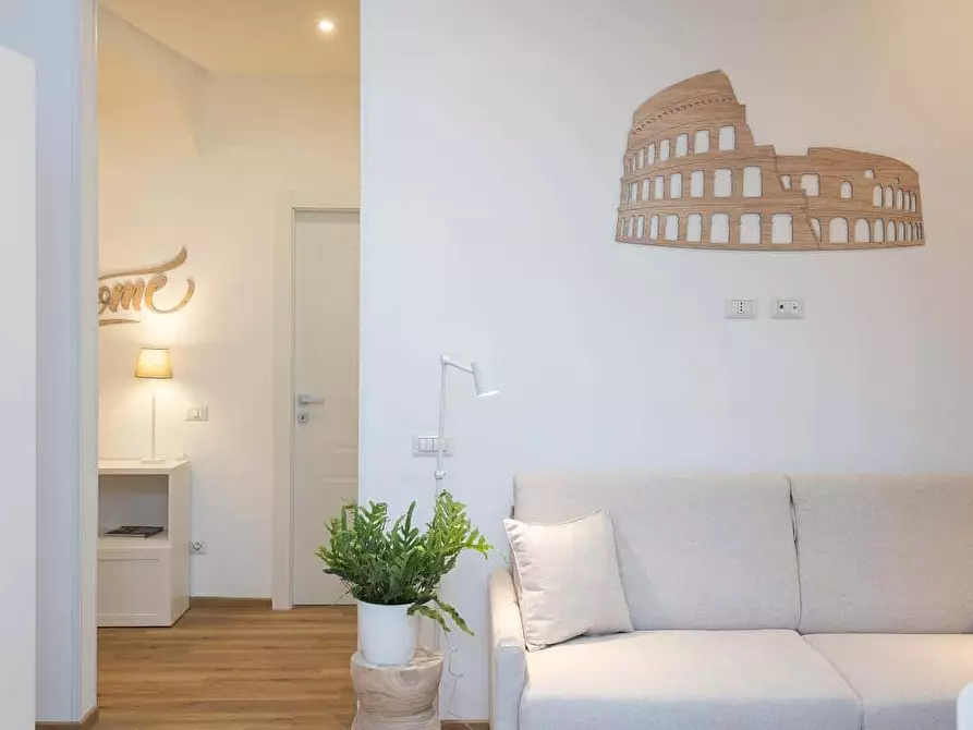 Immagine 65 di Appartamento in affitto  in Via Angelo Poliziano61 a Roma