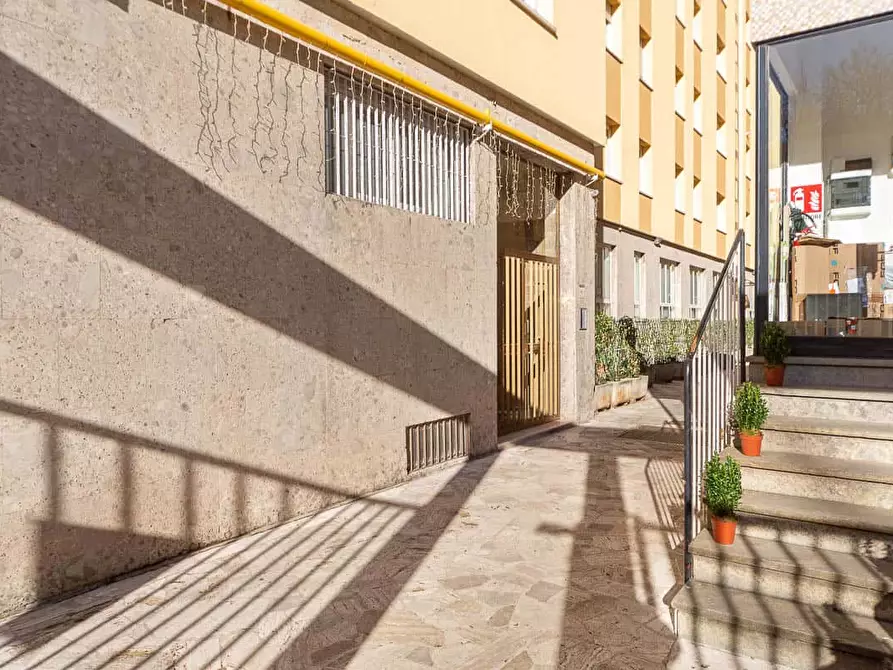 Immagine 64 di Appartamento in affitto  in Via Salasco5 a Milano