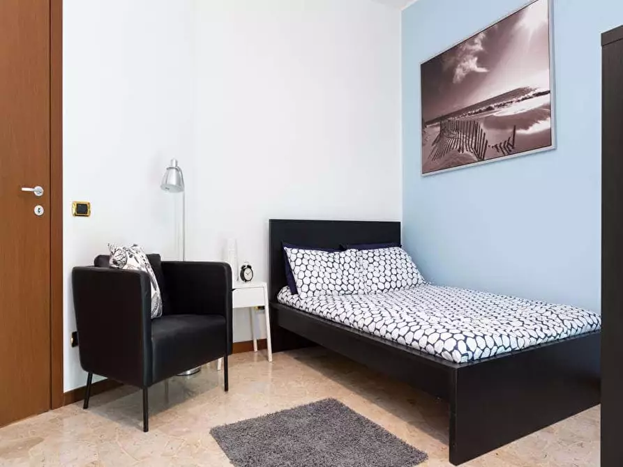 Immagine 13 di Camera in affitto  in Via dei Pioppi13 a Buccinasco