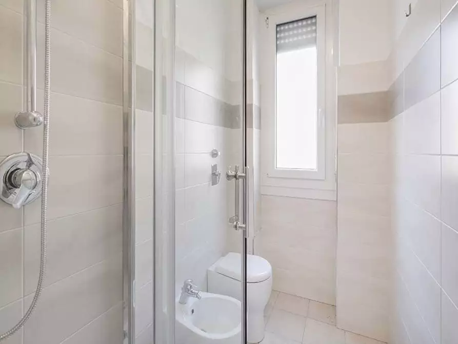 Immagine 27 di Camera in affitto  in Via Felice Bellotti11 a Milano