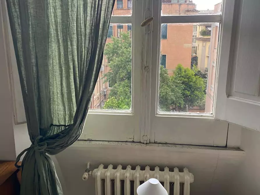 Immagine 5 di Camera in affitto  in Via Carlo Pisacane47 a Roma