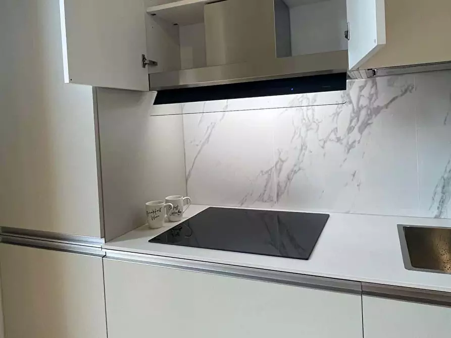 Immagine 10 di Appartamento in affitto  in Via Torquato Taramelli60 a Milano