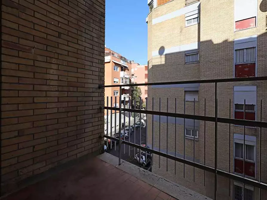 Immagine 2 di Camera in affitto  in Via dei Giornalisti6 a Roma