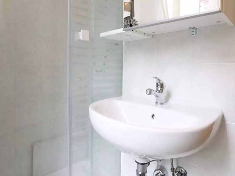 Immagine 17 di Camera in affitto  in Via Salvatore Barzilai15 a Milano