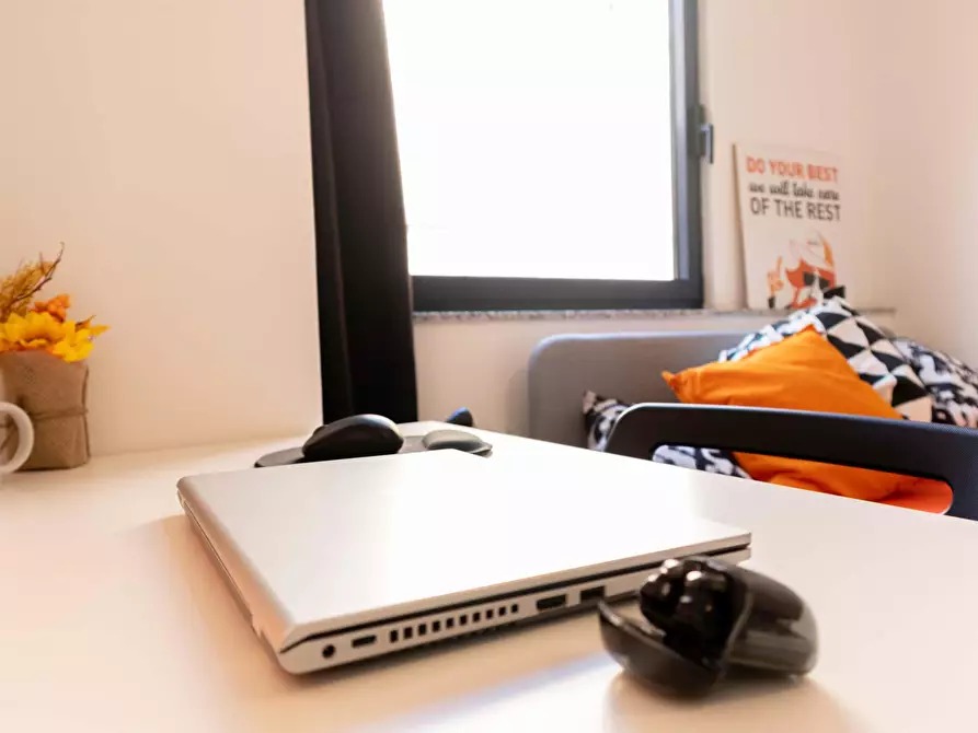 Immagine 4 di Camera in affitto  in Via Dante Alighieri108 a Cagliari