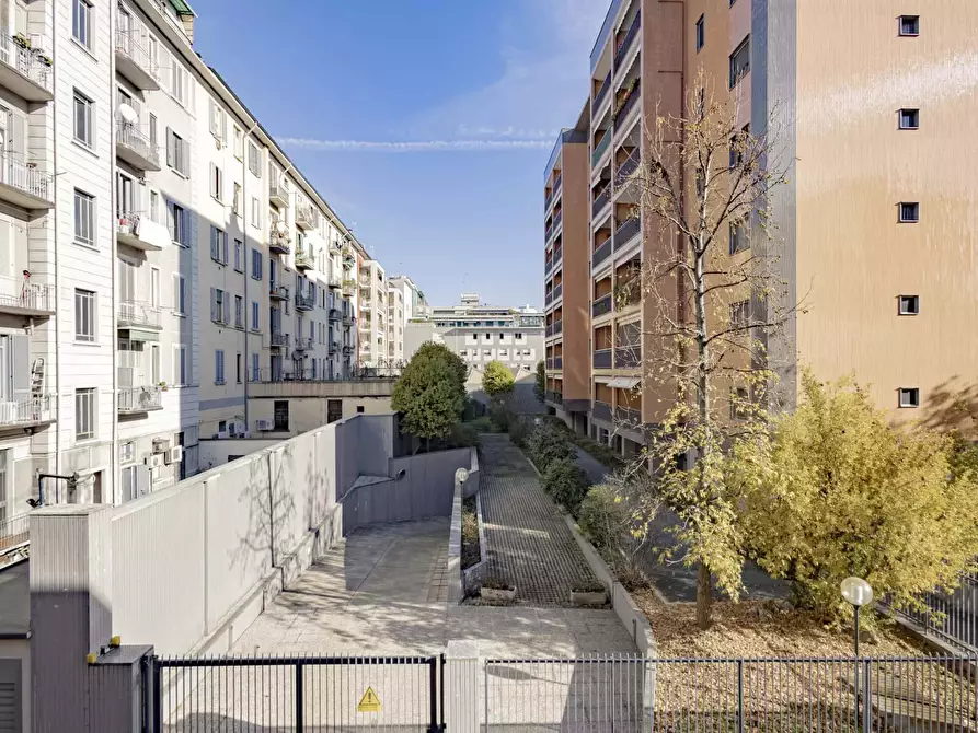 Immagine 22 di Appartamento in affitto  in Via Giambellino71 a Milano