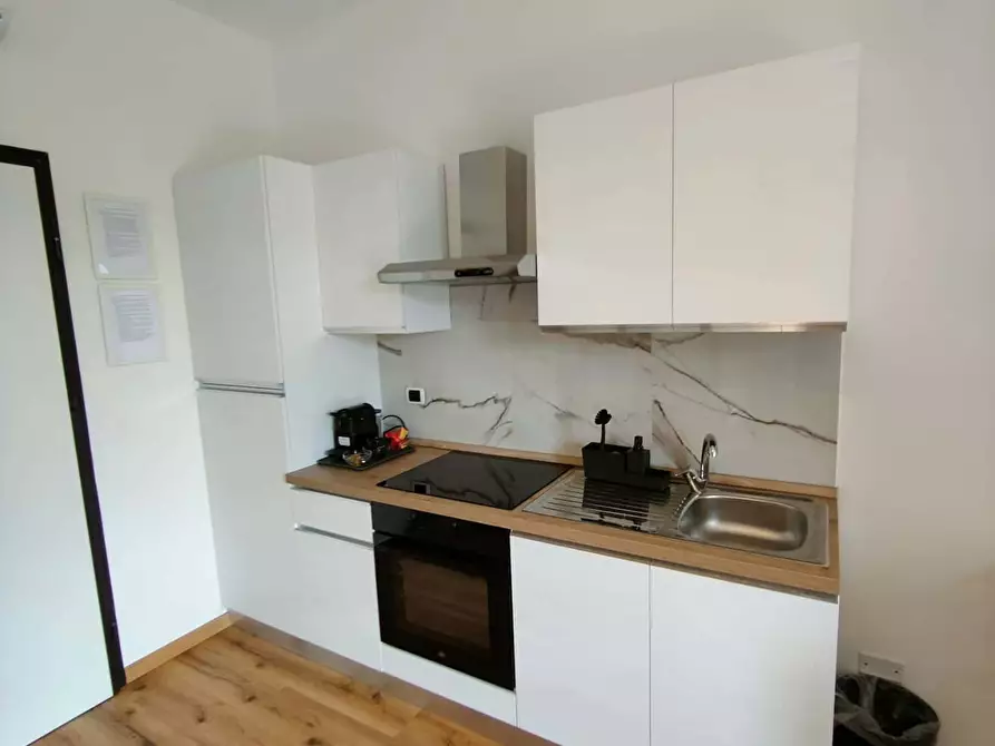 Immagine 4 di Appartamento in affitto  in Viale Corsica55 a Milano
