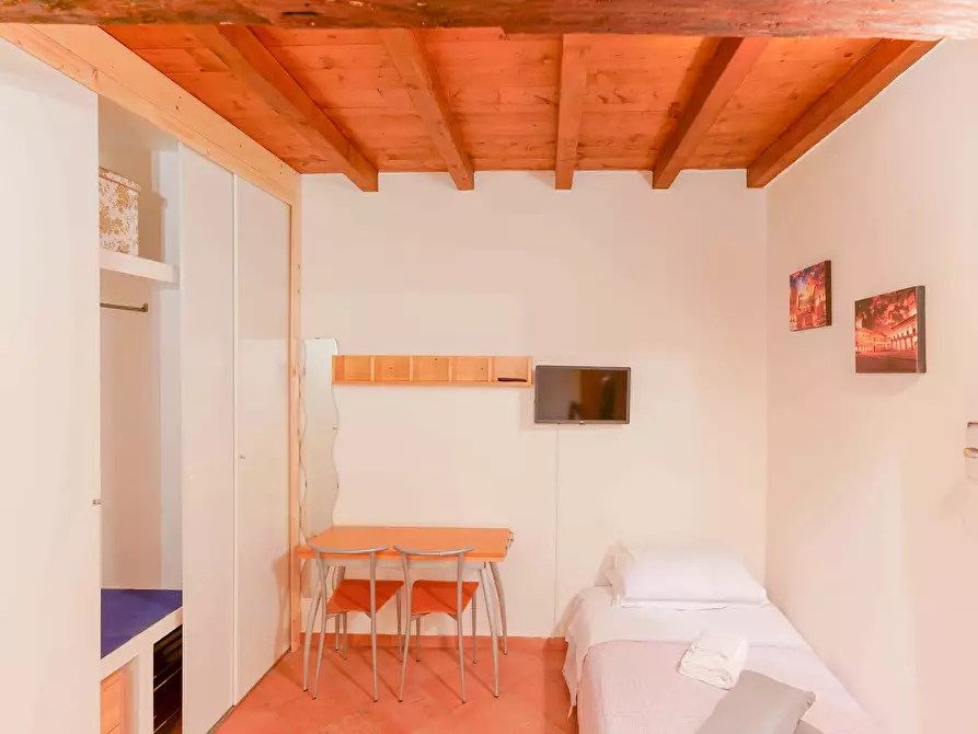 Immagine 5 di Appartamento in affitto  in Via Mirasole10 a Bologna