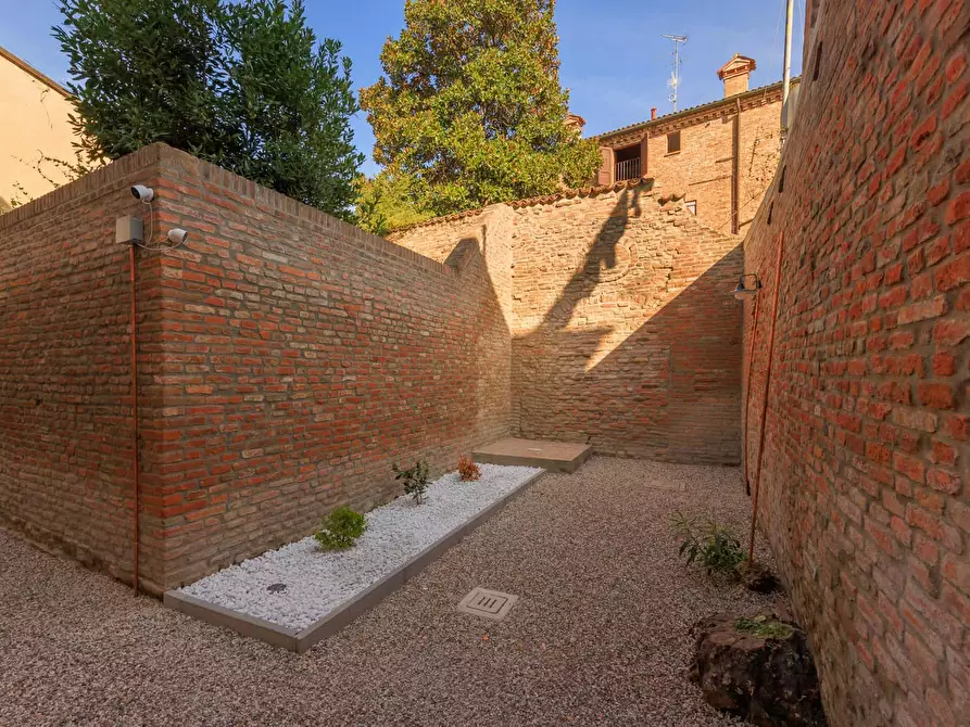 Immagine 35 di Camera in affitto  in Via Fondobanchetto33 a Ferrara