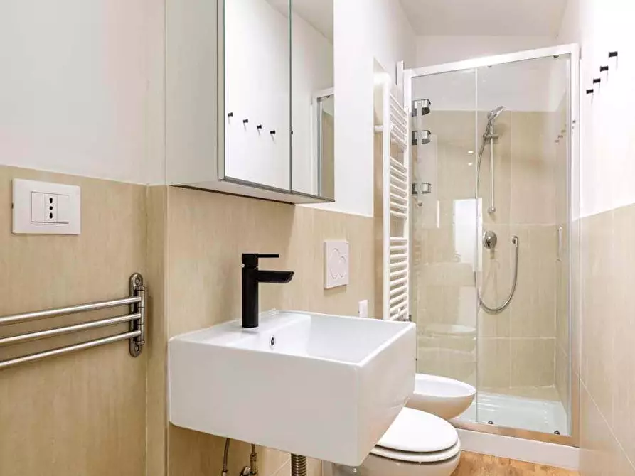 Immagine 16 di Camera in affitto  in Via Tolmezzo18 a Milano