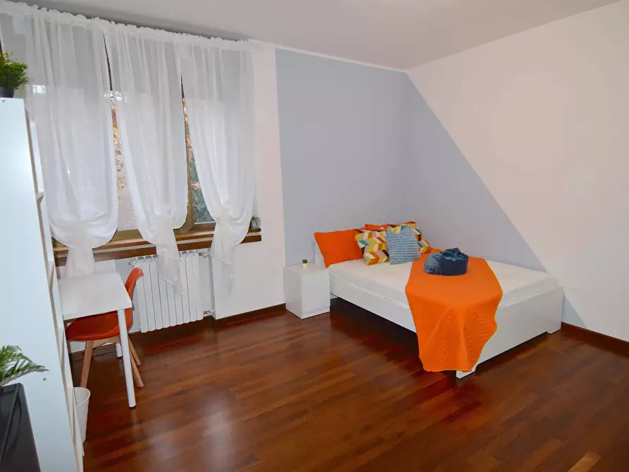 Immagine 2 di Camera in affitto  in Via Pietro Giardini111 a Modena