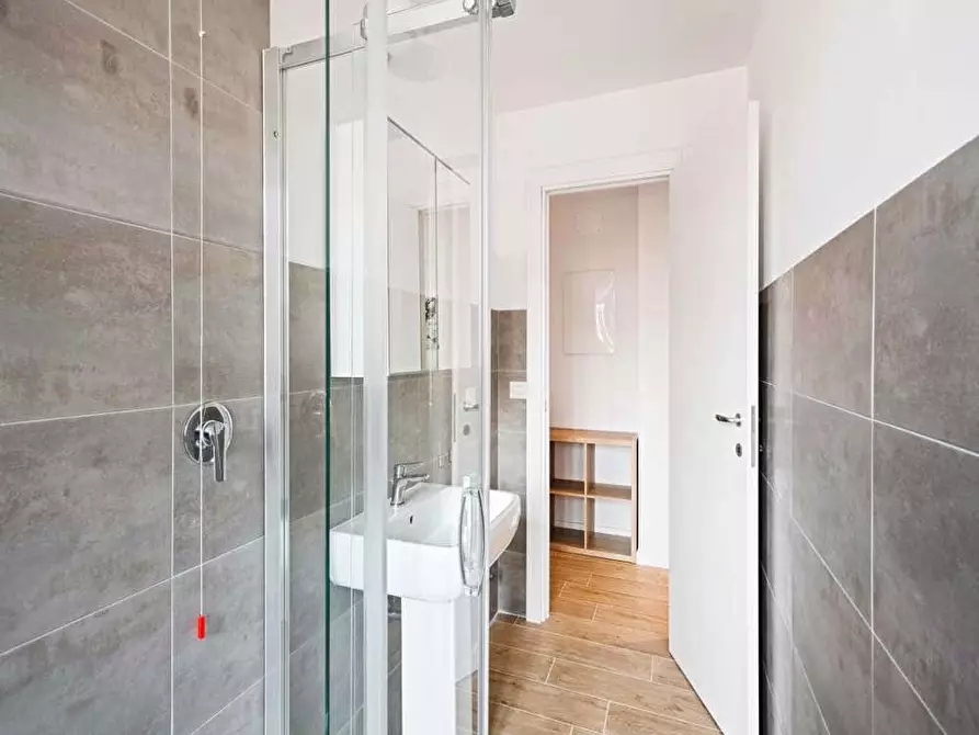 Immagine 11 di Camera in affitto  in Viale Legioni Romane39 a Milano