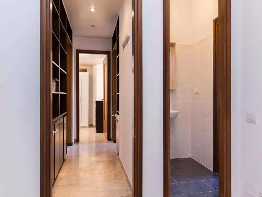 Immagine 28 di Camera in affitto  in via Rosa Vergani Marelli2 a Milano