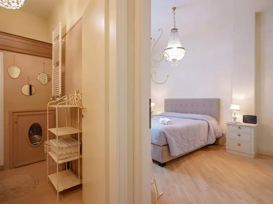 Immagine 11 di Appartamento in affitto  in Via de' Castagnoli14 a Bologna