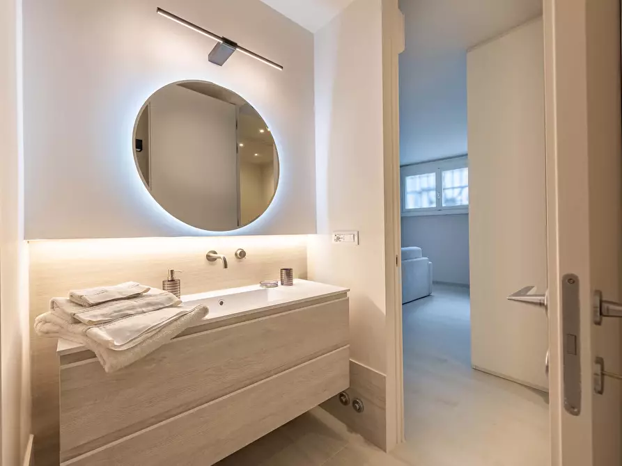 Immagine 22 di Appartamento in affitto  in Via Francesco Melzi d'Eril26 a Milano