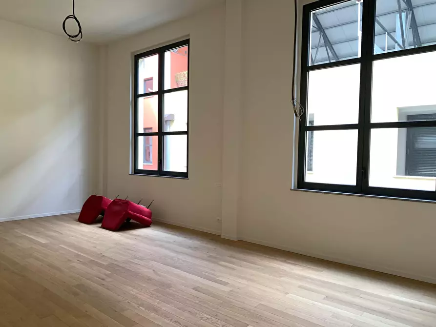 Immagine 31 di Appartamento in affitto  in Via Selvanesco77 a Milano