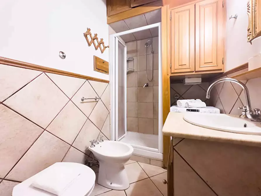 Immagine 16 di Appartamento in affitto  in Via Modica2 a Roma