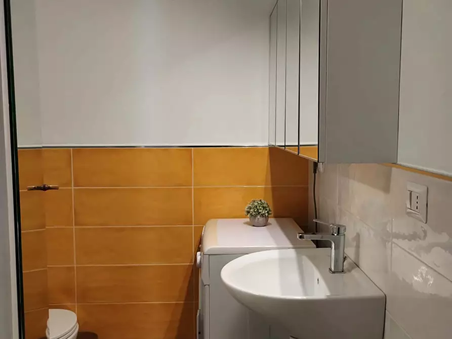 Immagine 26 di Appartamento in affitto  in Via Cervignano a Milano