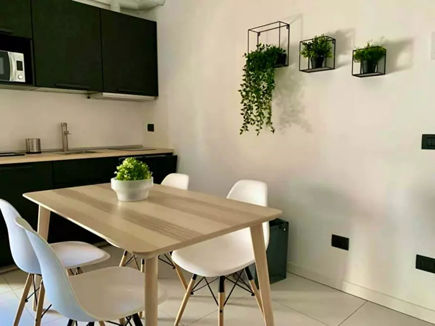 Immagine 3 di Appartamento in affitto  in Via Luigi Mercantini a Milano