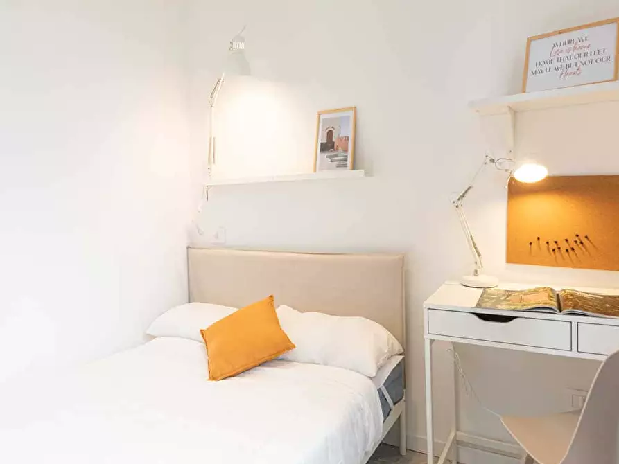 Immagine 2 di Camera in affitto  in Via Salvatore Barzilai9 a Milano