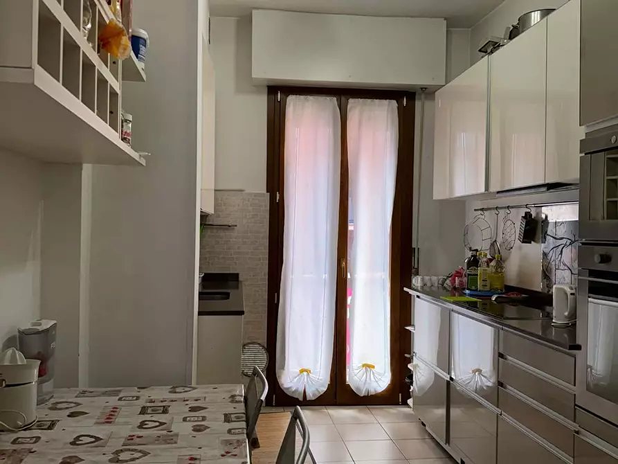 Immagine 7 di Camera in affitto  in Via Medeghino7 a Milano