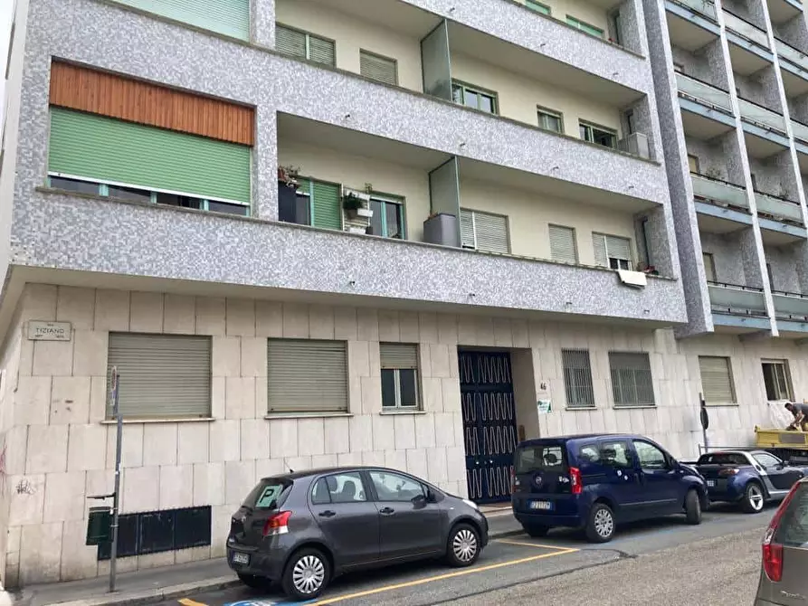 Immagine 23 di Camera in affitto  in Via Tiziano Vecellio46 a Torino