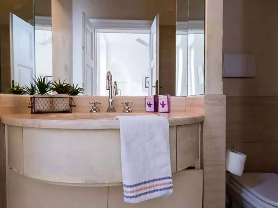 Immagine 44 di Appartamento in affitto  in Via Pontaccio a Milano