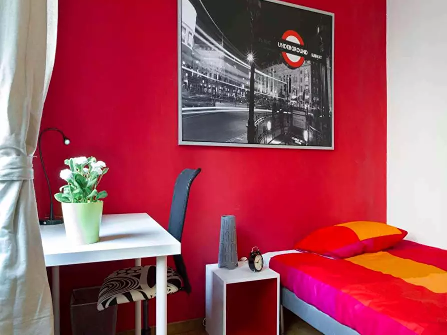 Immagine 30 di Camera in affitto  in Viale Coni Zugna27 a Milano