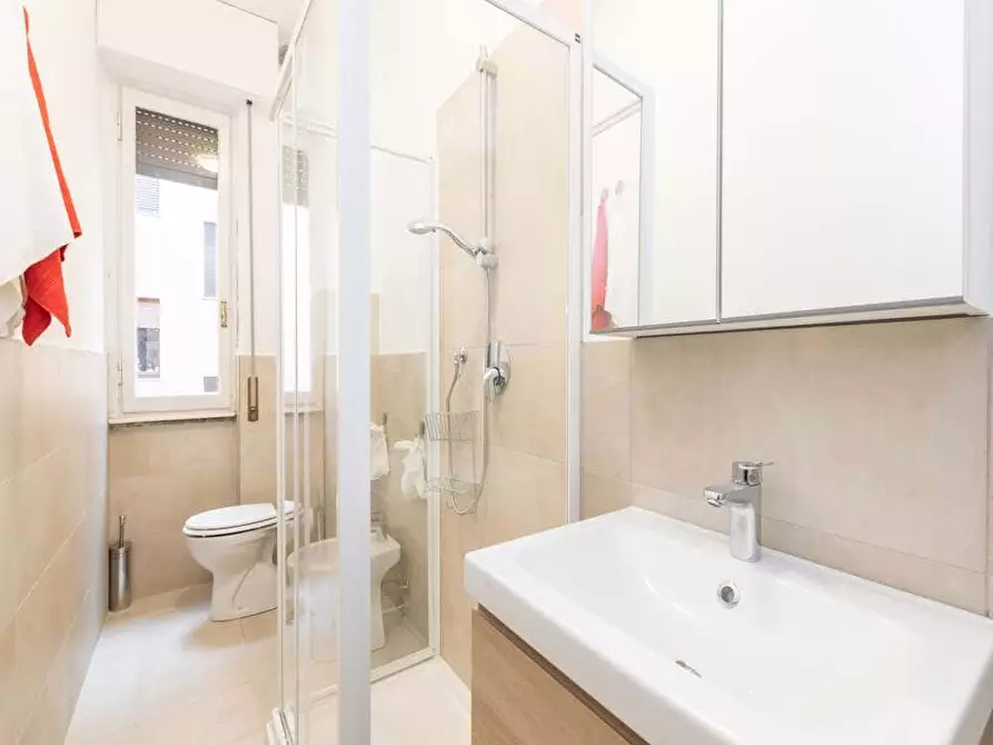 Immagine 5 di Camera in affitto  in Via Salasco1 a Milano