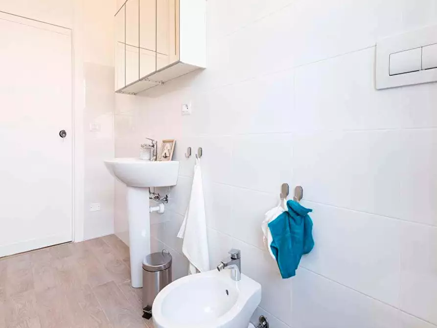 Immagine 33 di Camera in affitto  in Via Comelico3 a Milano