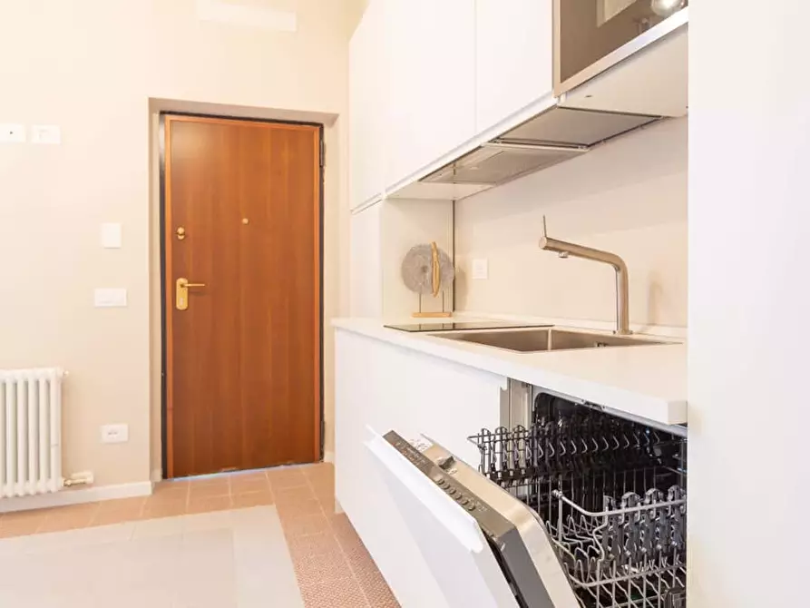 Immagine 8 di Appartamento in affitto  in Via Accademia53 a Milano