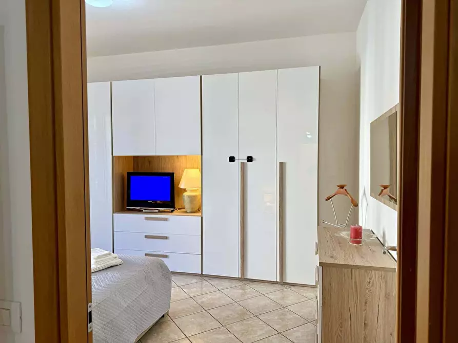 Immagine 9 di Appartamento in affitto  in Via Magenta6 a Como