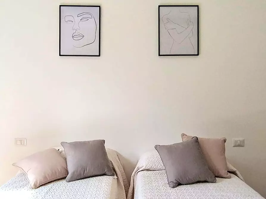 Immagine 19 di Appartamento in affitto  in Via Tavazzano a Milano