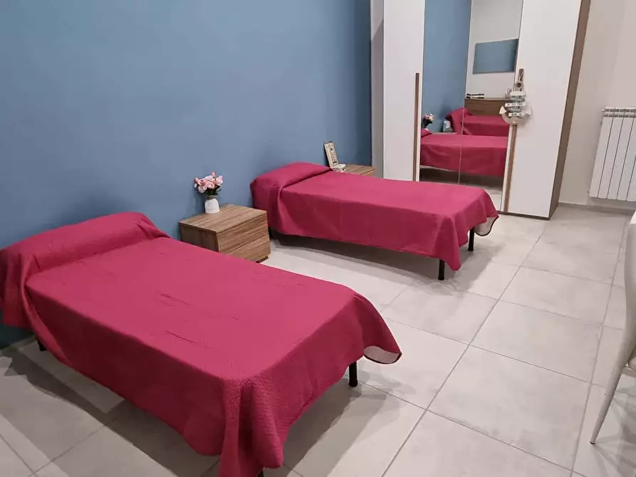 Immagine 6 di Camera in affitto  in Via dei Tribunali268 a Napoli