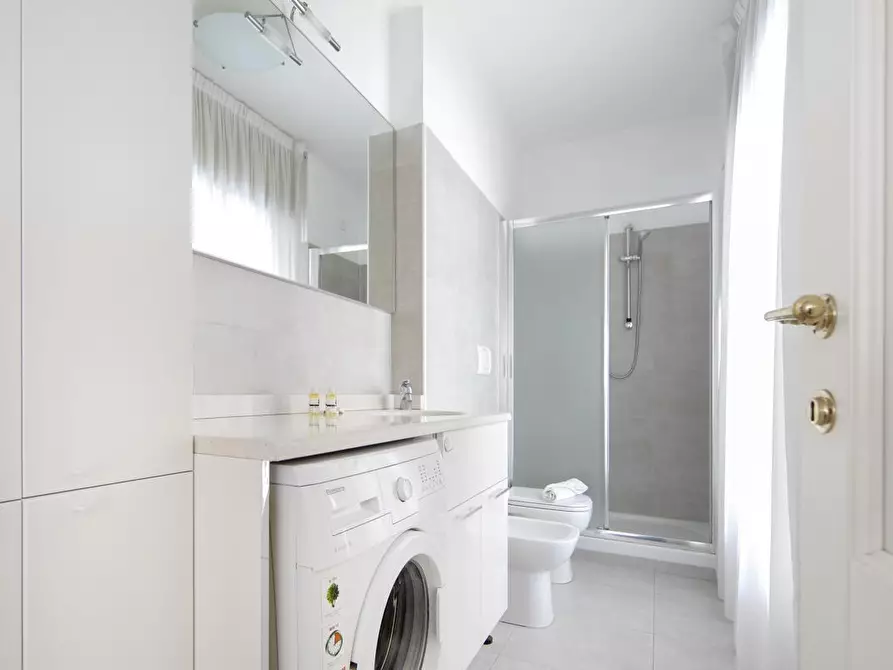 Immagine 10 di Appartamento in affitto  in Via Guglielmo Marconi65 a Bologna