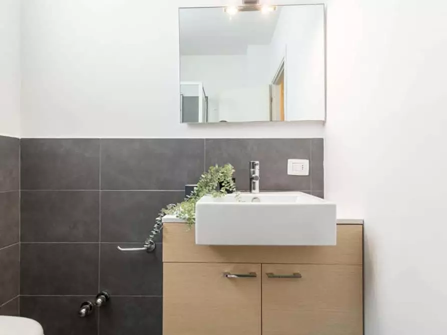 Immagine 14 di Appartamento in affitto  in Via Bernardino Biondelli7 a Milano