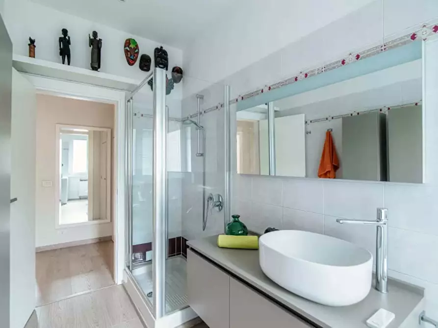 Immagine 46 di Appartamento in affitto  in Via Francesco Anzani a Como