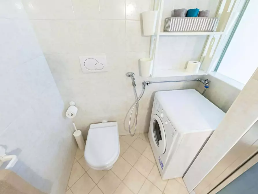 Immagine 9 di Camera in affitto  in Via Mario Morgantini4 a Verona