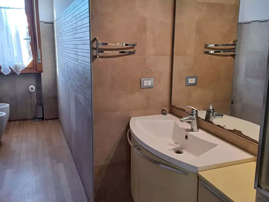 Immagine 12 di Camera in affitto  in Via Amerigo Vespucci11 a Cologno Monzese
