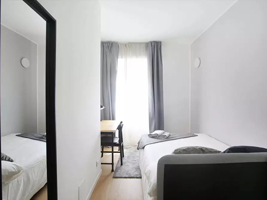 Immagine 1 di Camera in affitto  in Via Carlo Marx12 a Milano
