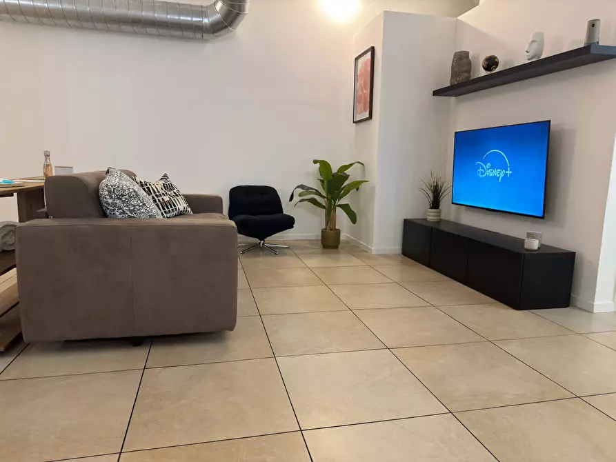 Immagine 12 di Appartamento in affitto  in Via Giuseppe Brambilla9 a Como